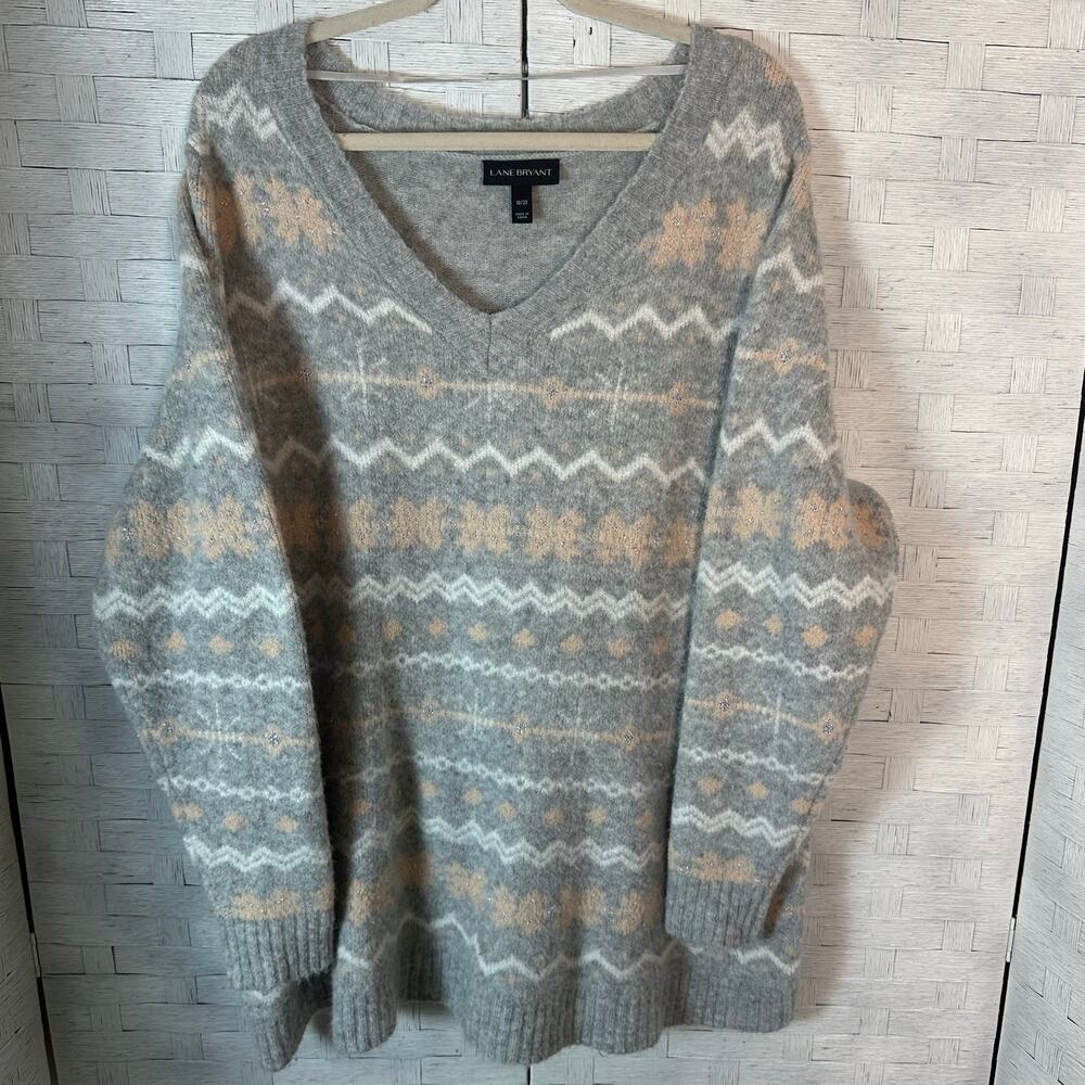 Lane Bryant women's V-neck sweater pastel romantic cozycore feminine plus size